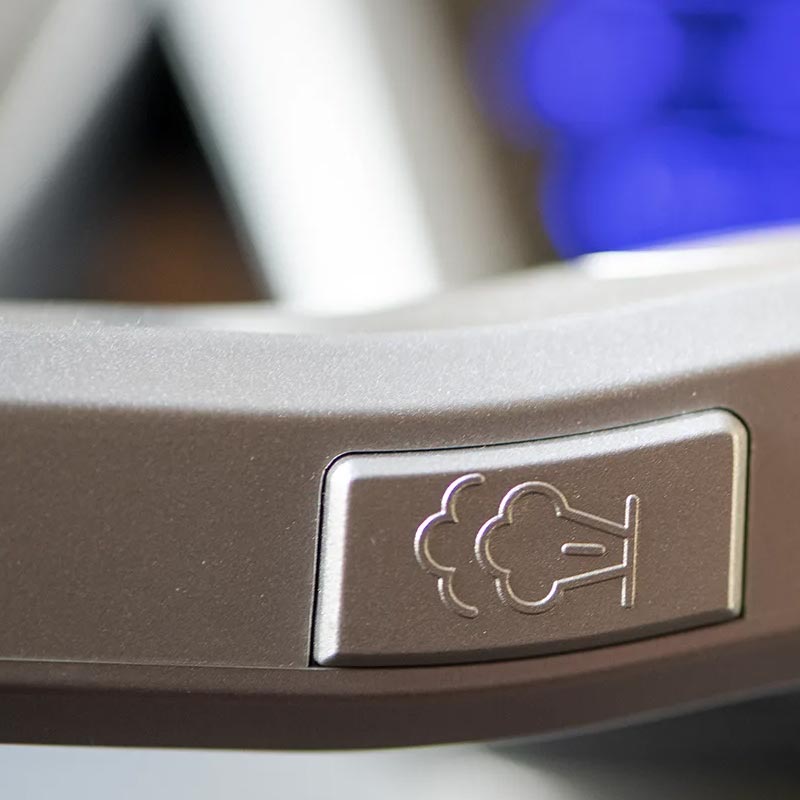 اتو پرس جانتک سخنگو مدل SP-600با سیستم بخار از بالا و کفه فلزی